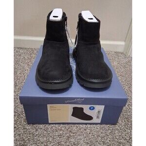 NEW in Box Universal Thread Memory Foam May Boots, Size 7